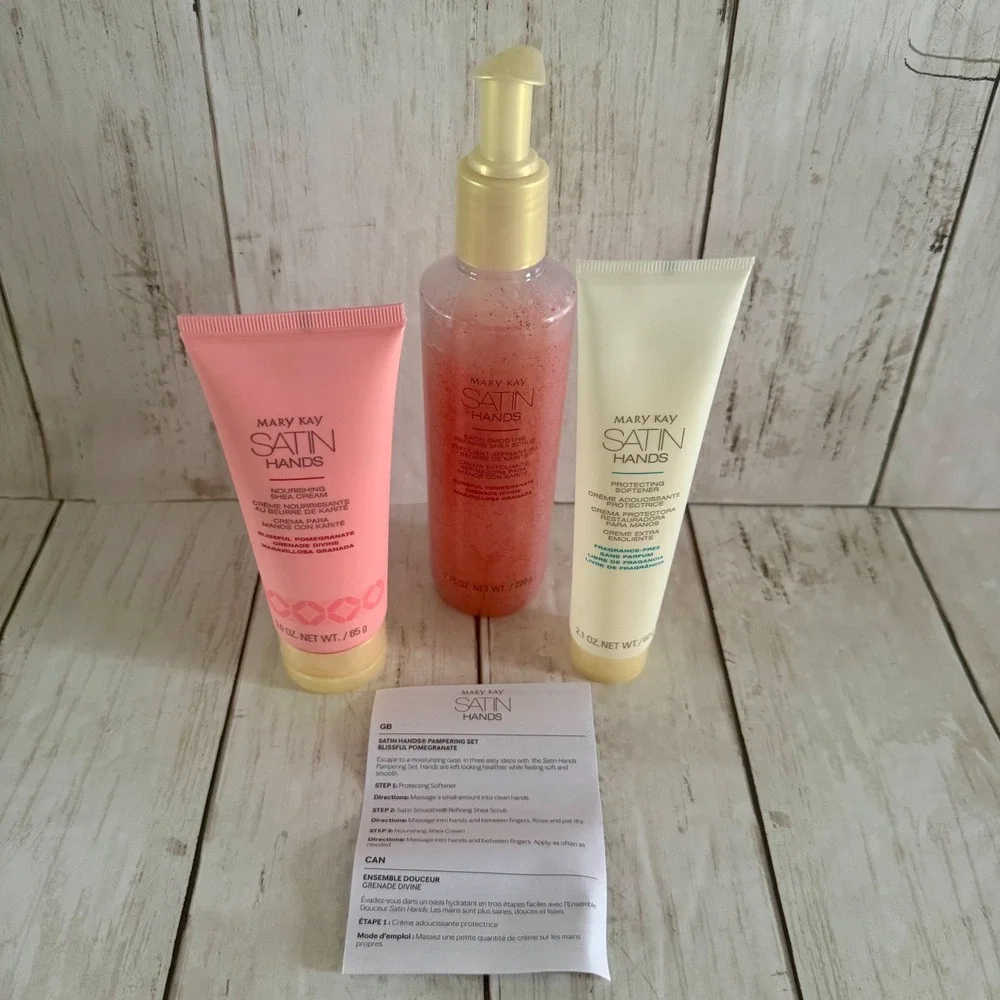 Mary Kay Satin Hands Pampering Set Blissful Pomegranate 3 Piece Gift Set New